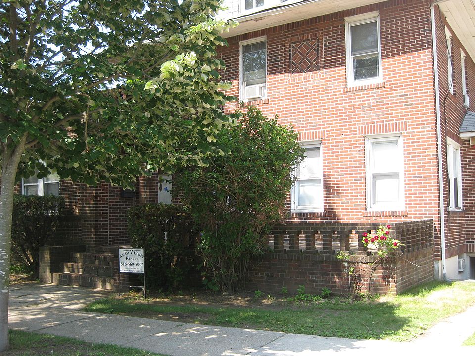 2nd image of 1107 Beach 9 St #9