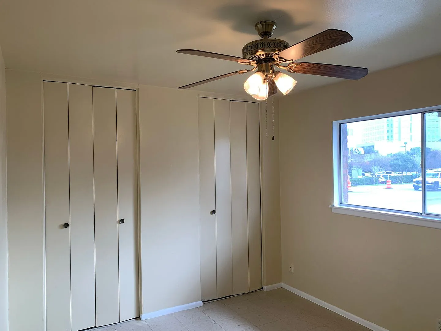Cozy Duplex, Near Shopping & 281! — Photo 3