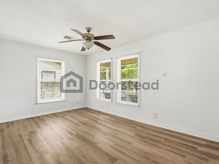 6517 Texarkana St — Photo 12