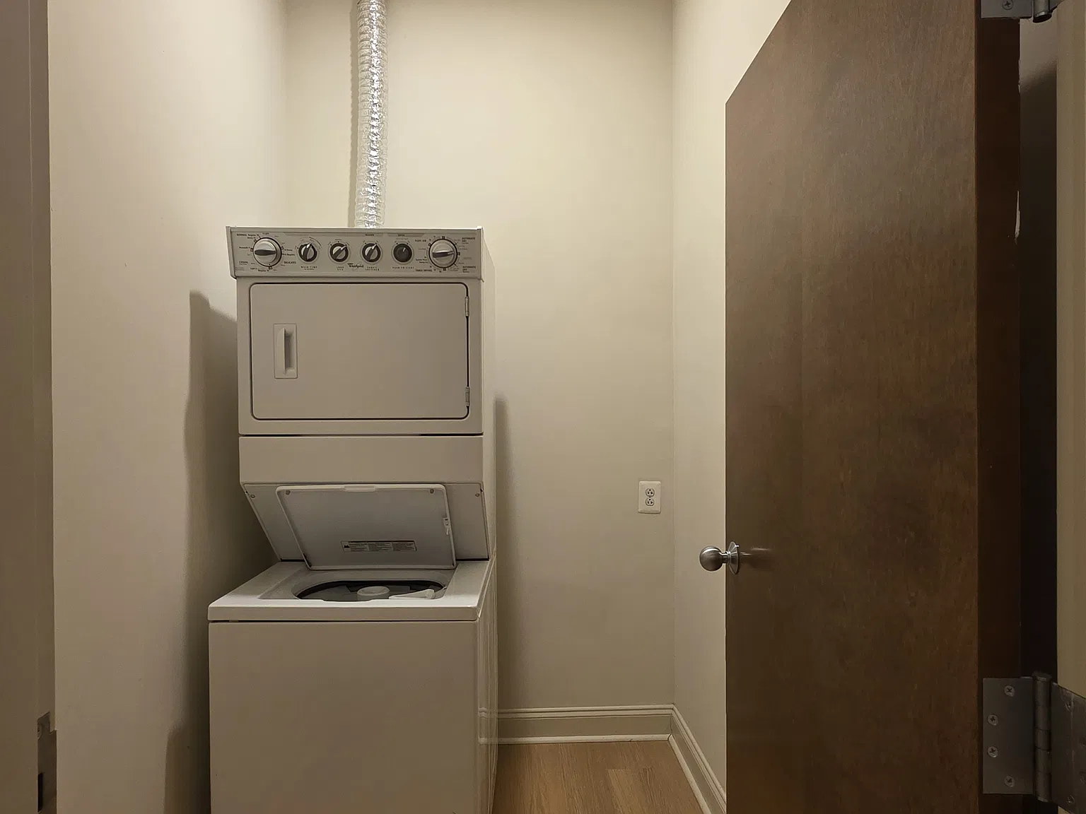 1 bed, 625 sqft, $1,965 — Photo 3