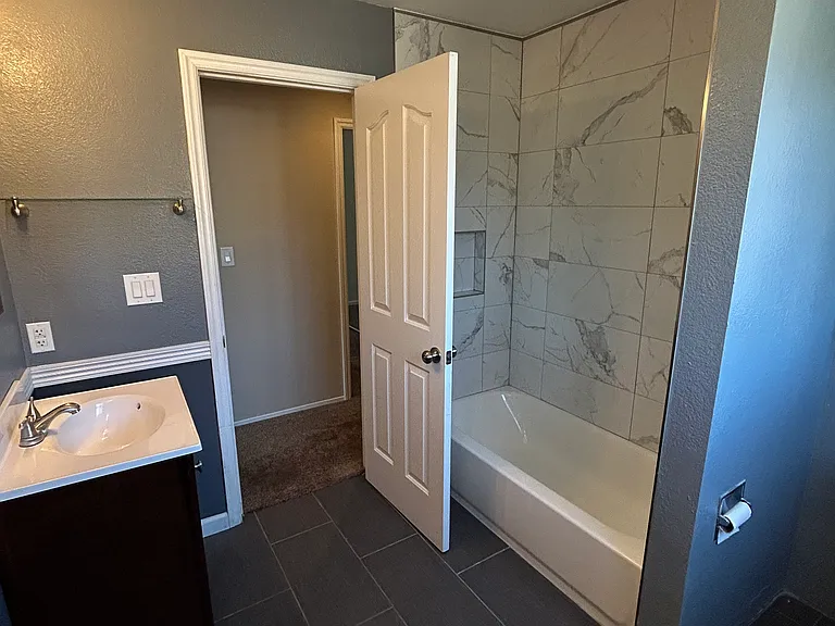 4416 Folsom Dr — Photo 25