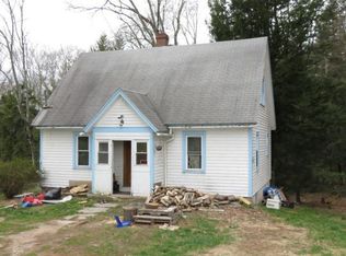 265 Perkins Pond Rd, Beach Lake, PA 18405