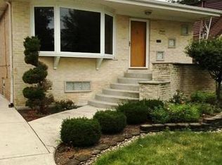 5304 S Nordica Ave, Chicago, IL 60638