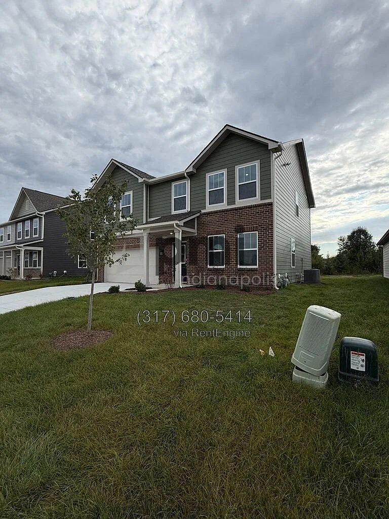 4 bed, 2.5 bath, 2169 sqft, $2,465 — Photo 3