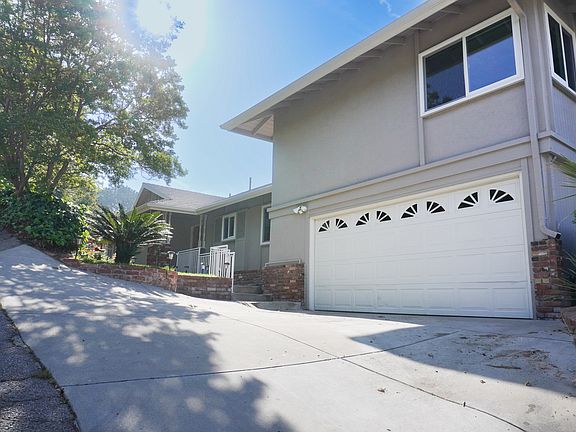 Large 2-car garage
