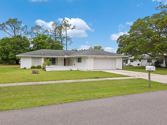 2nd image of 425 Sevilla Dr