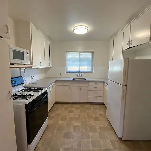 844 Fremont St #3 — Photo 9