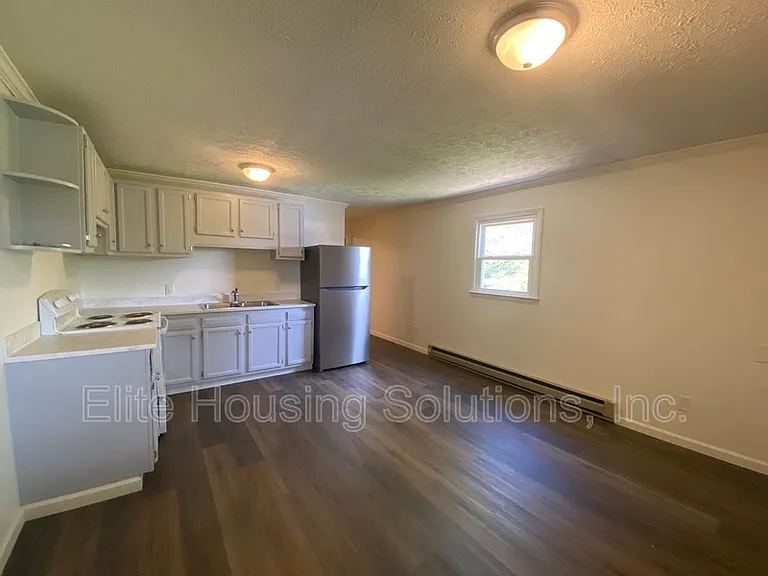 108 Buck Ave #D — Photo 1