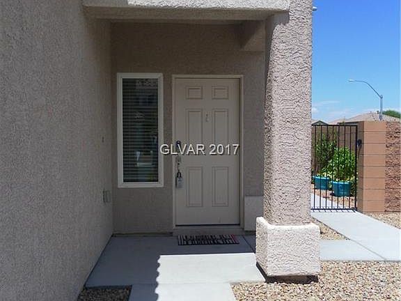 2nd image of 794 Cambridge Crest Ct