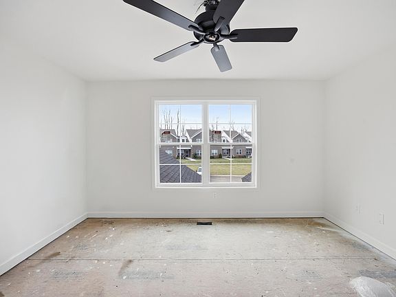 4th image of 674 Hollow Creek Rd