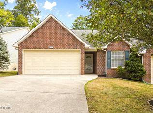 5260 Avery Woods Ln, Knoxville, TN 37921