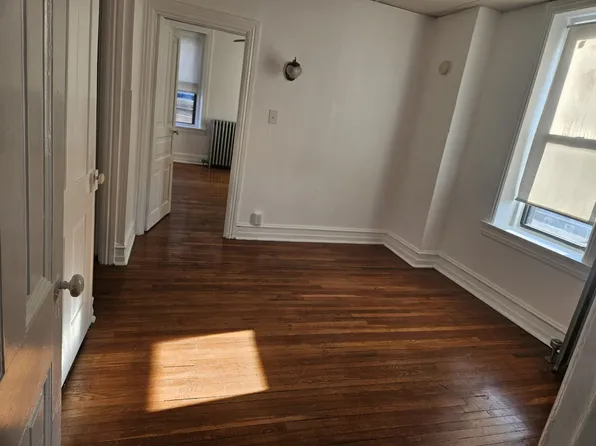 406 Chestnut St APT 6, Emmaus, PA 18049