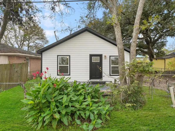 1509 Stanton Dr, Alvin, TX 77511