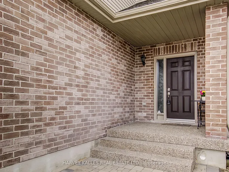 106 Eden Oak Trl — Photo 3