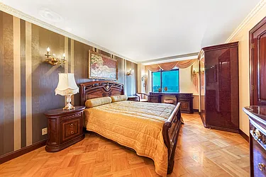 Sold by Daniel Saat, LREB