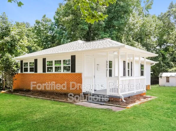 2513 Timber Ln, Greensboro, NC 27408