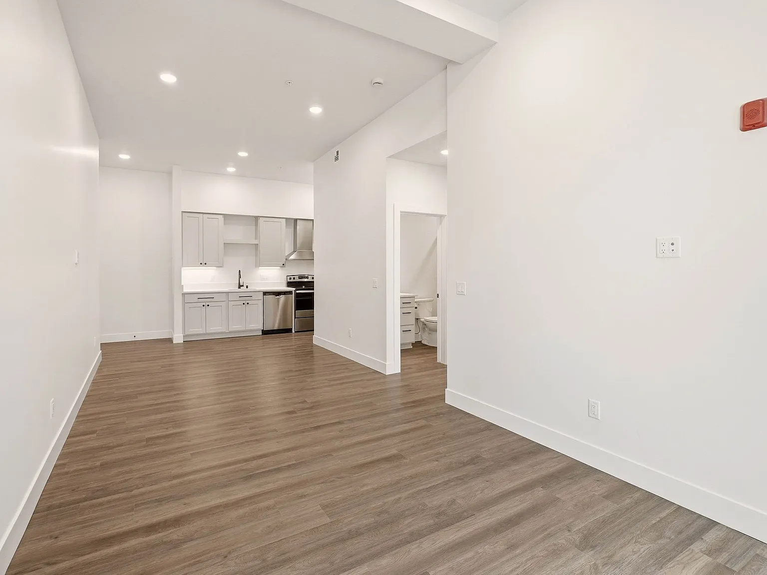 A24 Lofts — Photo 4