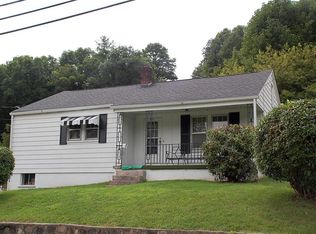 503 Edgewood Rd, Bluefield, VA 24605