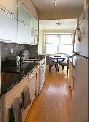 Rented by AYD Realty Inc | media 4