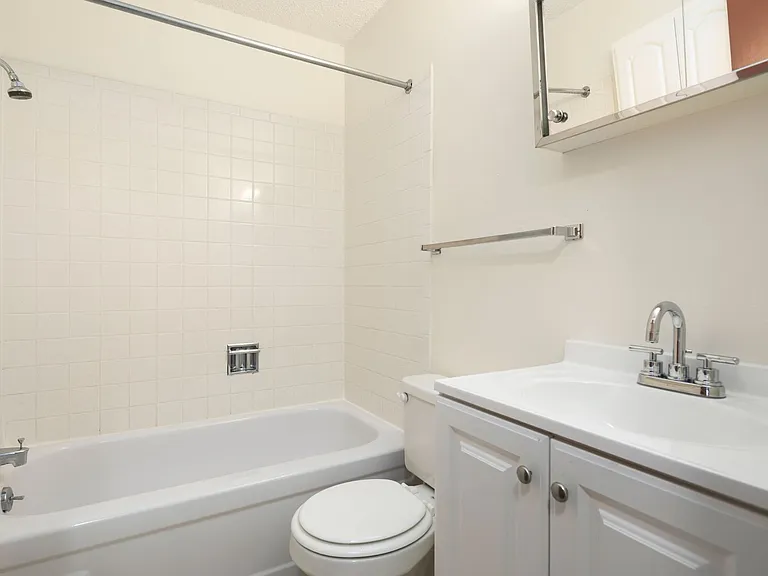 Colton Heights Apartments — Photo 5