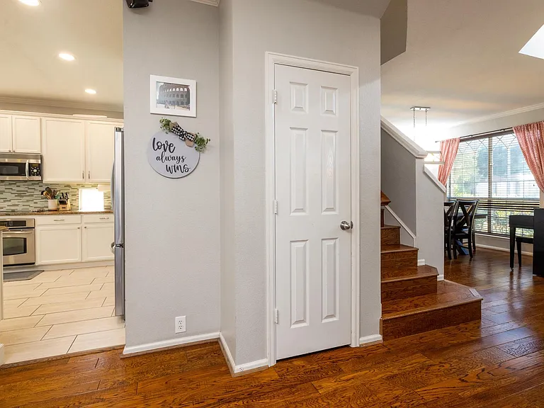 7933 Spring Run — Photo 11
