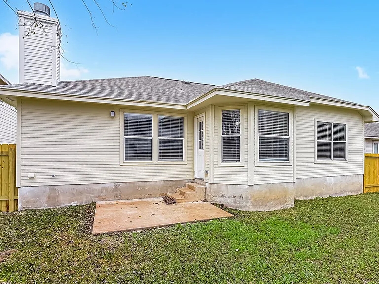 12206 Ashley Ct — Photo 16