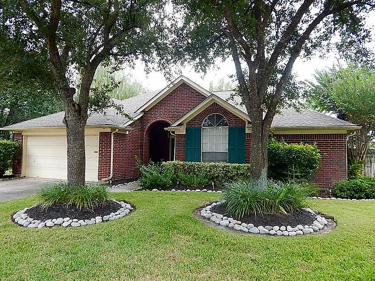 19602 Plymouth Ridge Ln — Photo 1