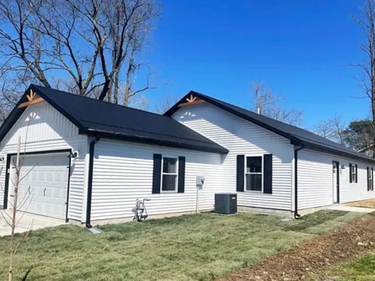 788 N Oolitic Dr — Photo 2