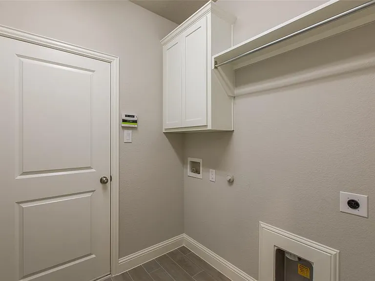 7024 Trailhead St — Photo 31