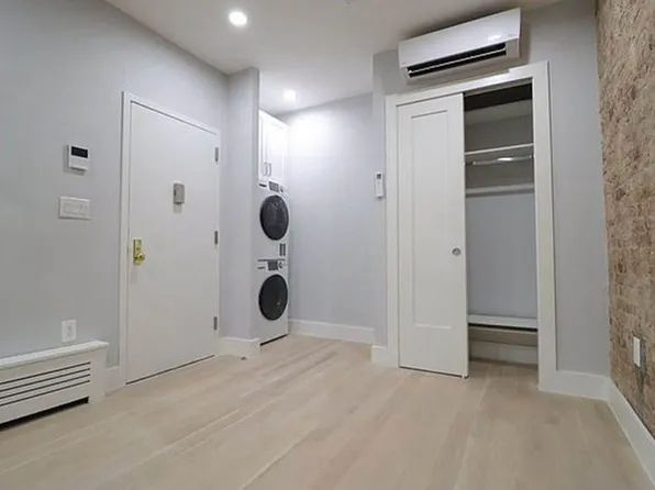 478 Woodward Avenue image 5 of 7