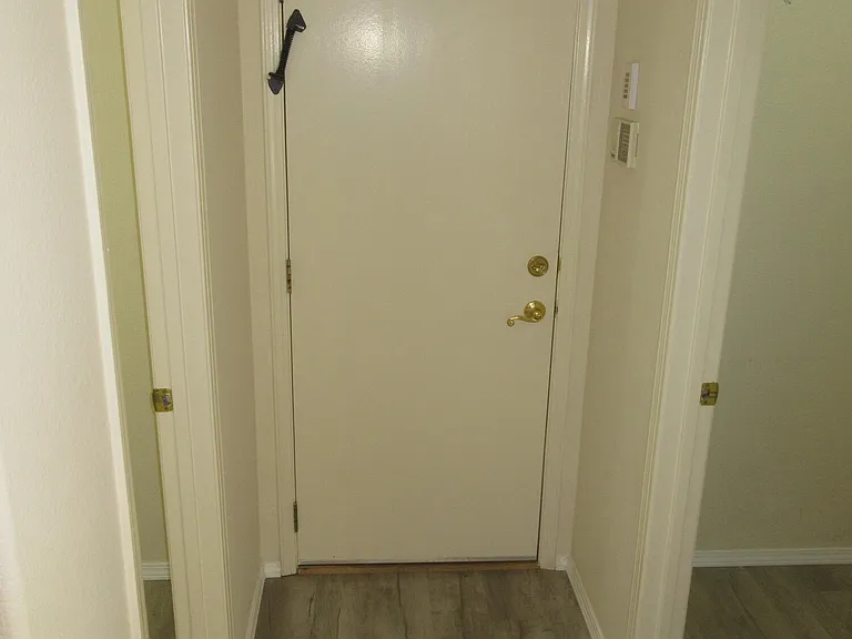 2111 Corte Del Caballo NW — Photo 10