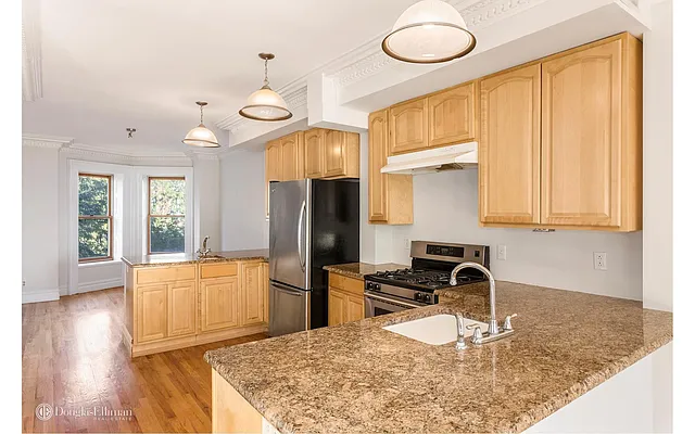 Rented by Douglas Elliman | media 8