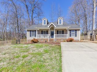 1983 Wellington Rd, Burlington, NC 27217