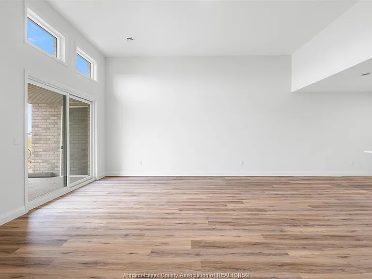 154 McLellan Ave #A — Photo 16