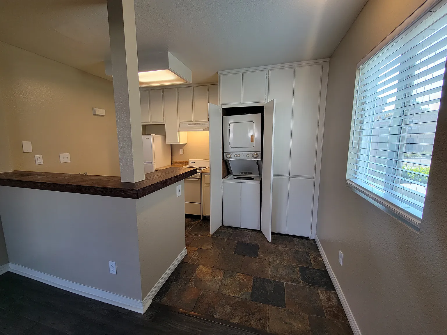 1 bed, 400 sqft, $1,700 — Photo 4