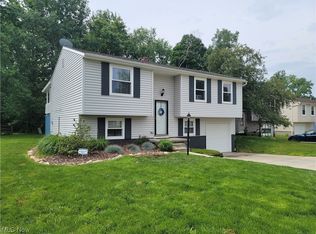 10031 Windjammer Trl, Aurora, OH 44202