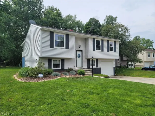 10031 Windjammer Trl, Aurora, OH 44202