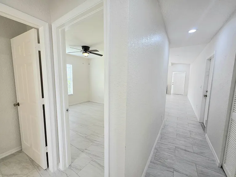569 E Ridge Cir N — Photo 10