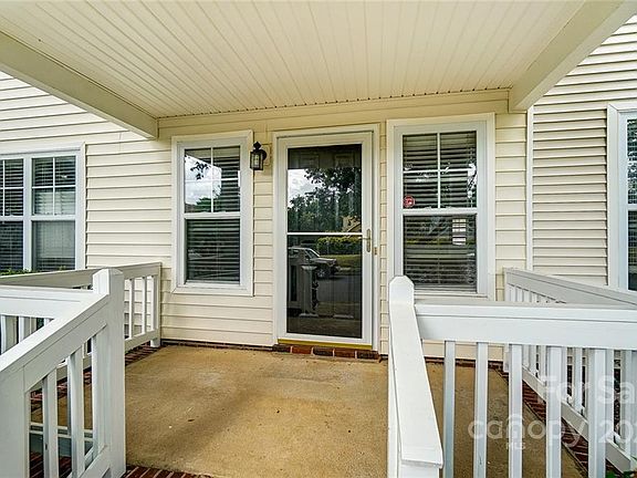 2nd image of 16846 Bridgeton Ln