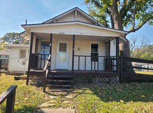 8170 Wyandotte St, De Soto, KS 66018