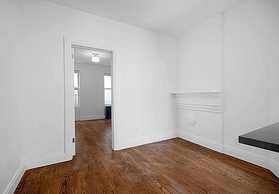 3rd image of 1422 3rd Ave APT 5C