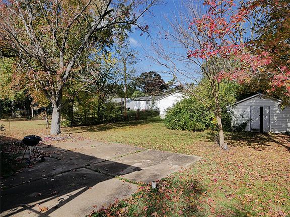 2nd image of 1417 Redman Blvd