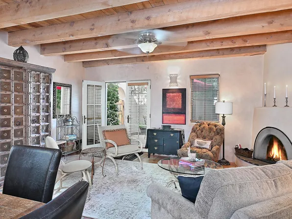 211 Alto Ln APT 3, Santa Fe, NM 87501