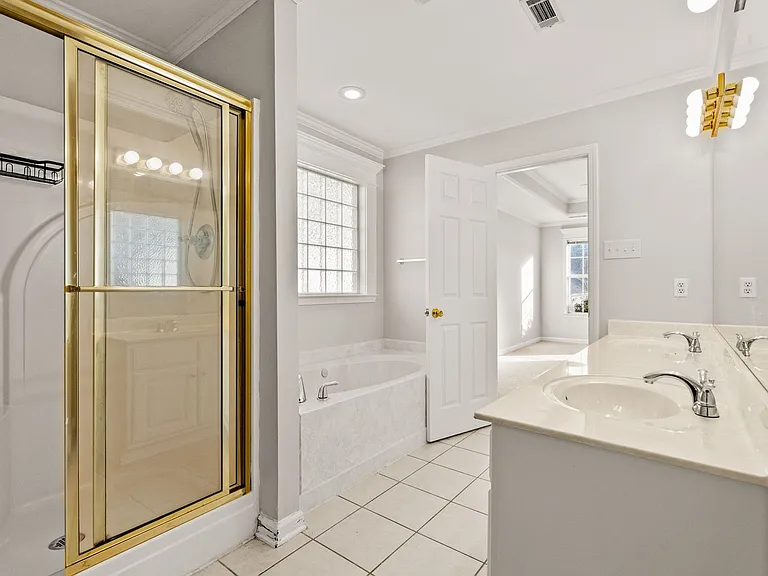 12711 Misty Creek Dr — Photo 25