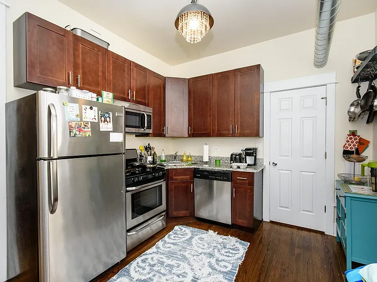 2306 W Walton St #3W — Photo 1