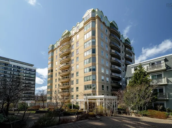 1540 Summer St #604, Halifax, NS B3H 4R9