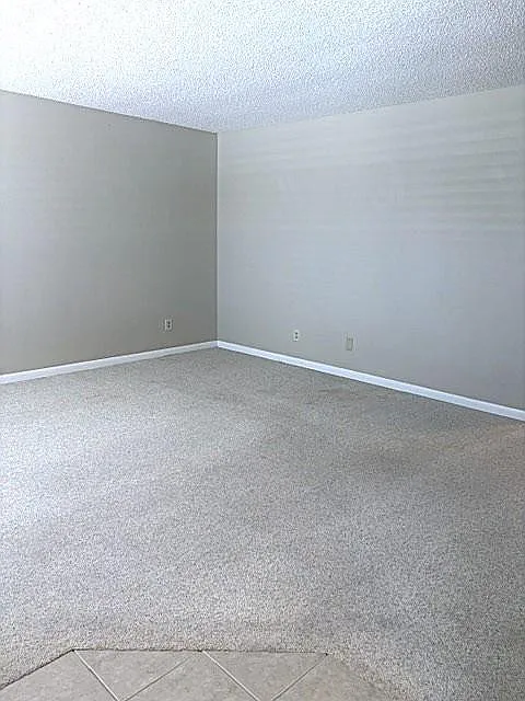 2 bed, 1.5 bath, 1025 sqft, $1,500 — Photo 4