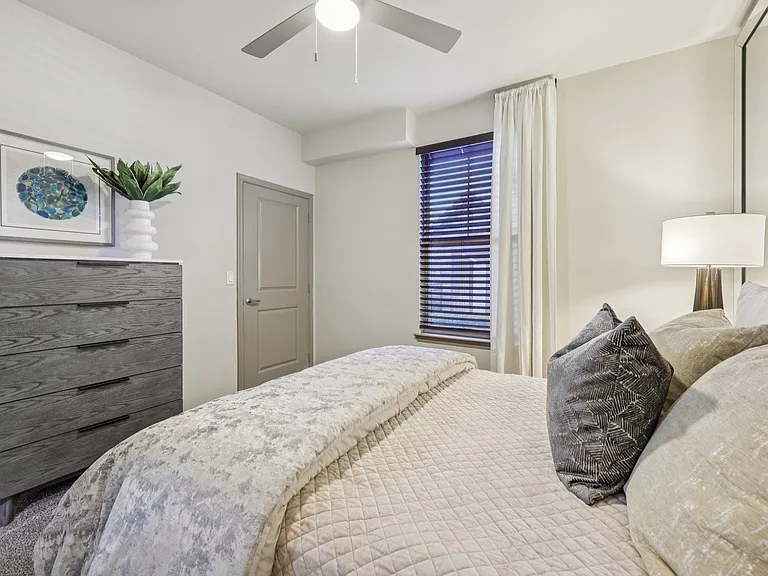 Vine + Vail Townhomes and Apartments — Photo 15