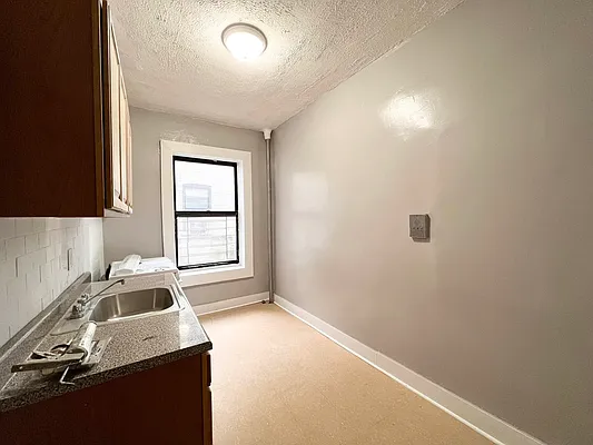 Rented by Premier One Realty LLC | media 9