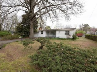 1246 S Maxwell Dr, Fayetteville, AR 72703